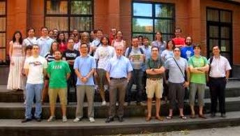 Imagen de un grupo turista en una de las universidades en España